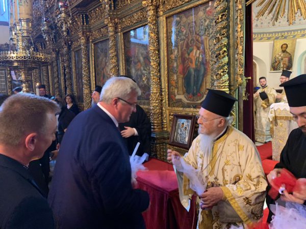 На великодній службі в Константинополі послання вселенського патріарха вперше зачитали українською мовою