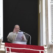 Неділя з Папою: молитва до Богородиці, солідарність з М’янмою та Ізраїлем