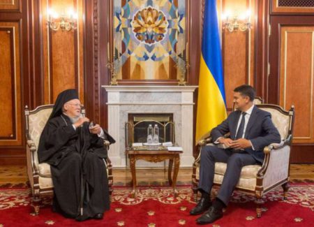 Голова ВРУ Дмитро Разумков: Ми завжди прагнули єднання людей, і релігія може цьому сприяти