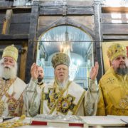 Очолювана трьома Предстоятелями Божественна літургія звершена в Успенському храмі на о. Імврос