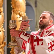 Екзарх Вселенського Патріарха в Києві єпископ Команський МИХАЇЛ (Аніщенко) очолив Божественну літургію в Андріївській Церкві 2021 р.Б.