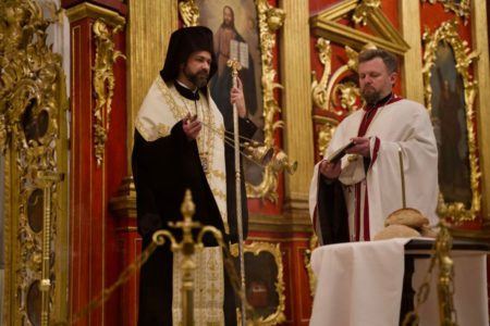 Екзарх Вселенського патріарха помолився за жертв геноциду: “Голодомор – кровоточива рана на тілі нашого народу”