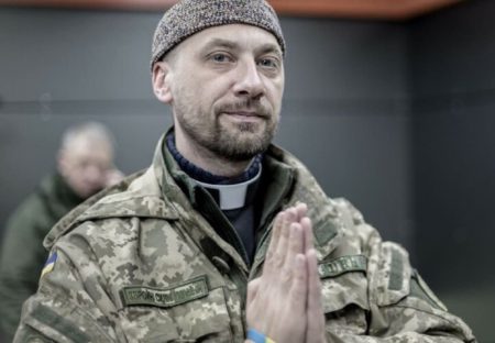 «Сповідь V. Війна відбувається не тільки на Сході, вона ведеться і за Вірування Нації, яка має віднайти свій шлях в особливій присязі Національній Релігії»
