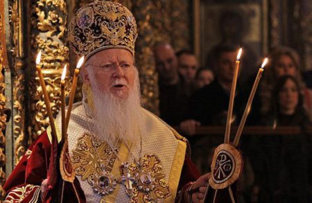У Великодню ніч Вселенський патріарх Варфоломій І помолився за Україну