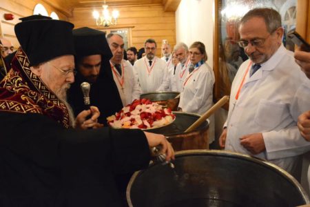 Вселенський Патріарх звершив Богослужіння з нагоди початку варіння святого Мира (фото)