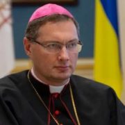 «Закликаю усіх тих, хто вірить у Бога, бути єдиними в засудженні війни» – Нунцій в Україні