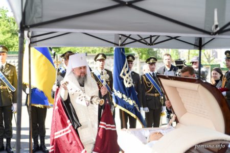 Предстоятель звершив чин похорону першого Президента України Леоніда Кравчука
