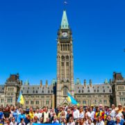 Біля парламенту Канади католики, православні, протестанти, юдеї та буддисти молилися за мир в Україні