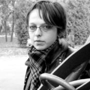 Олександра Медвідь не житиме щасливо, допоки поруч палає війна — Олег Володарський