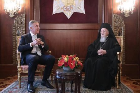 Президент Чорногорії вперше за 120 років відвідав Фанар і охрестив там онука