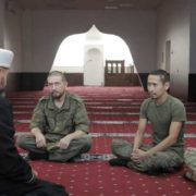 Духовний фронт України: Бесіда Муфтія Криму з полоненими-військовослужбовцями рф в мечеті м. Києва