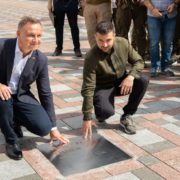 Ми ніколи не визнаємо чужих кольорів на своїй землі й завжди готові захистити синьо-жовтий стяг – Президент