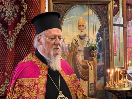 Вселенський патріарх: Молімося всі за припинення війни в Україні