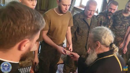За вбивства українців Онуфрій віддячив шоколадками – капелан ПЦУ (відео)