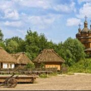 SOS — музей живої історії «Мамаєва Слобода»