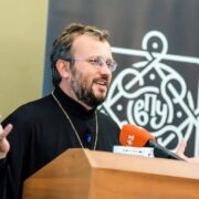 Папа Римський запросив єднатися з ним у вівторок в молитві за мир в Україні та світі