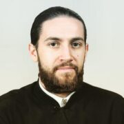 Митрополит Олександр підніс молитви за Україну перед мощами великомученика Димитрія Солунського у Греції