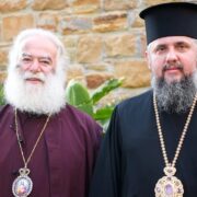 Бухарестська парафія знайшла ікону Богородиці 19-го століття під час ремонтних робіт