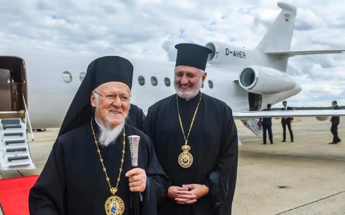Елпідофор: Вселенський патріарх стоїть на захисті українського народу