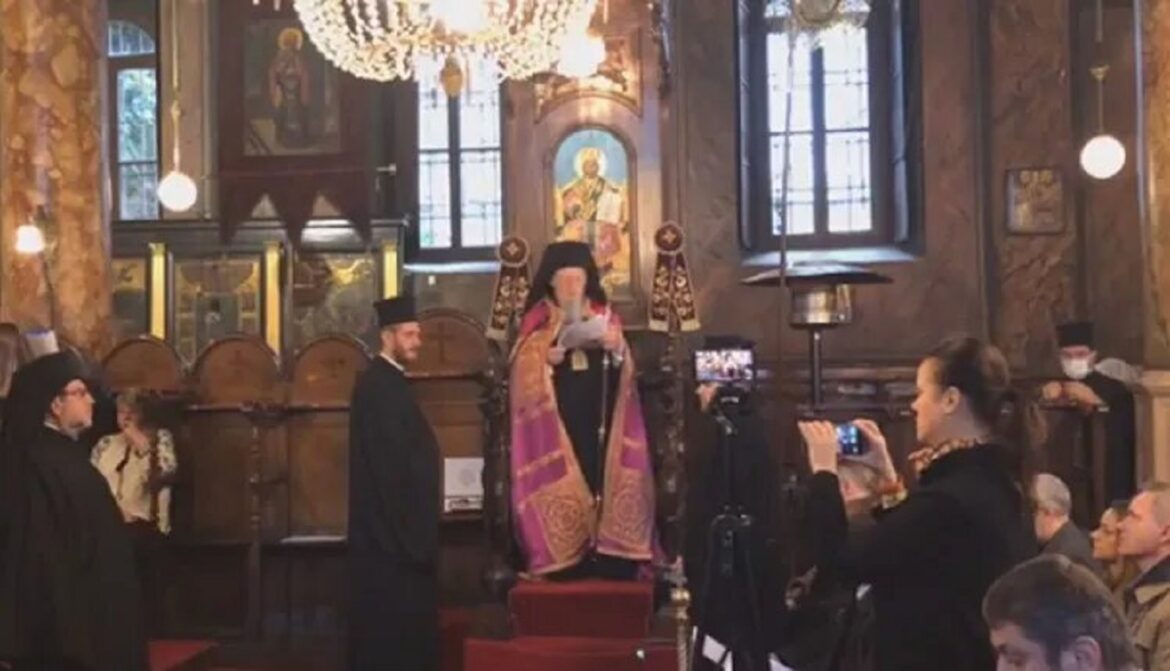 Молились українською: Вселенський патріарх вшанував жертв Голодомору