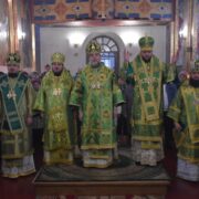 Одне ліжко на двох. Архімандрит УПЦ МП бреше, що його й хориста роздягнули силовики