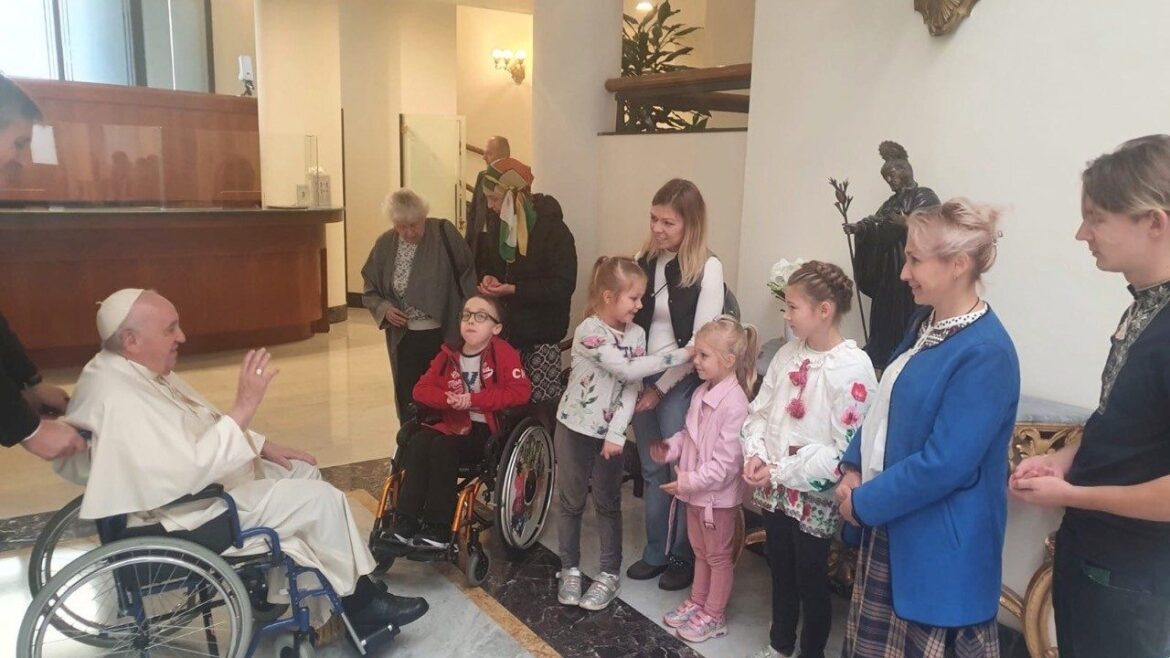 Папа Римський вчергове зустрівся з українськими біженцями