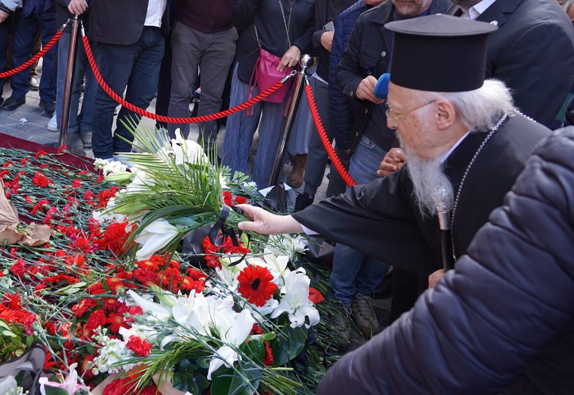 Вселенський патріарх на місці вибуху в Перані￼