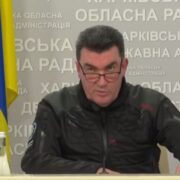 Різдвяна зустріч книголюбів: презентація новинок