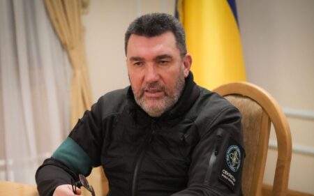 <strong>Данілов закликав УПЦ МП назвати Путіна сатаною: «Звертайтесь не до Зеленського, а до своєї совісті»</strong>