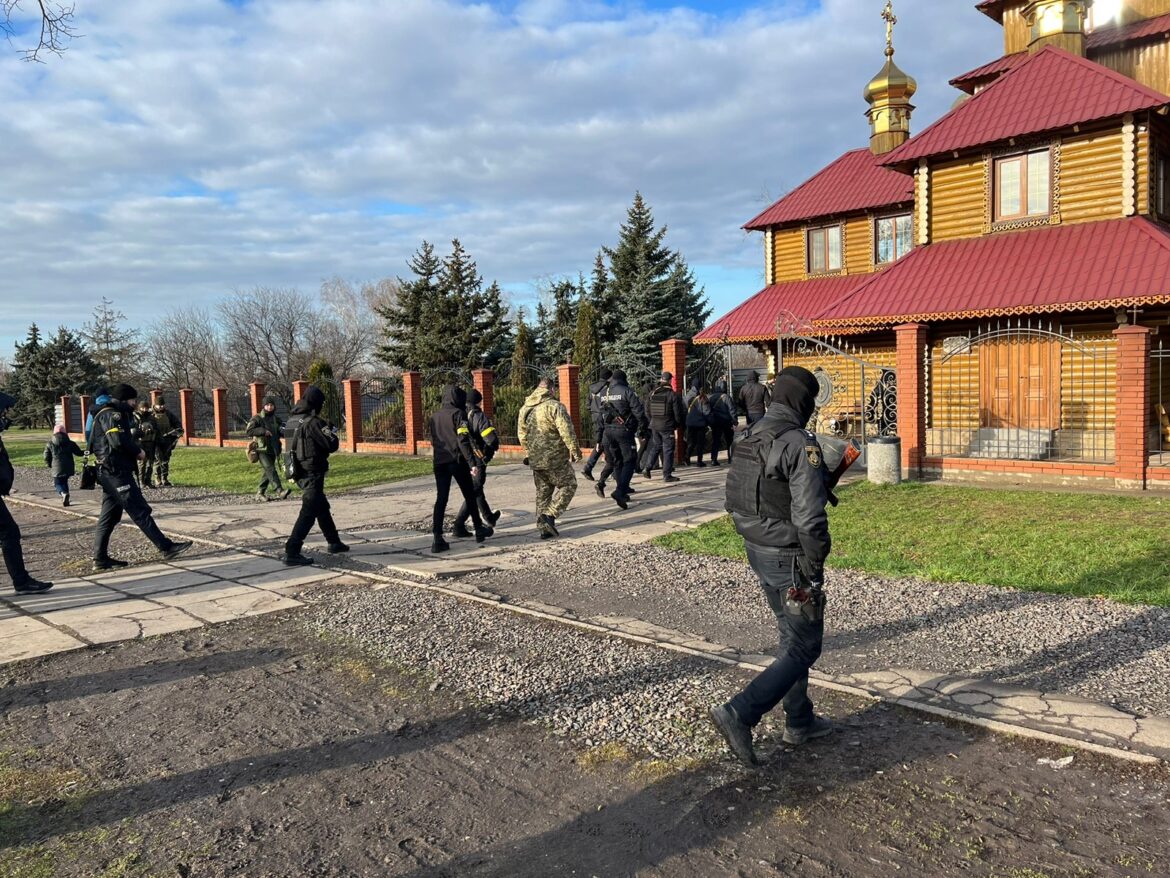«Росія встанєт із пєпла»: Священики УПЦ (МП) у Кривому Розі працювали на путіна
