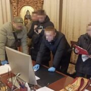 В УПЦ (МП) обурені обшуками СБУ і «готові стати на захист»