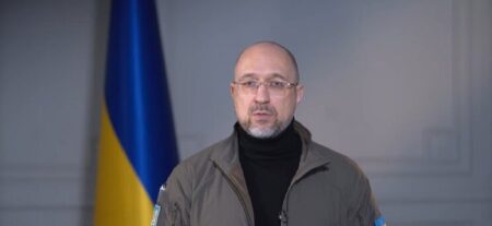 Жоден холод, голод чи темрява не змусять нас зневіритися – Шмигаль привітав з Різдвом