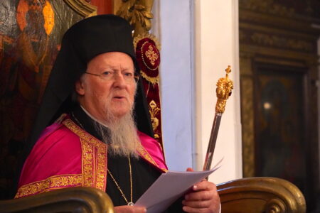 Вселенський Патріарх: «Протягом нашої священицької подорожі нас навчали, що єпископ, а особливо Архиєпископ і Патріарх, свідчать про життя і смерть. Опера означає, що він має бути готовий до всього»