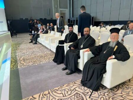 Вселенський патріарх продовжує брати участь у міжнародній конференції в Абу-Дабі