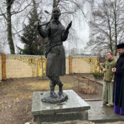 Церква, яка керується з москви, не може бути українською – Петро Порошенко в Рівному
