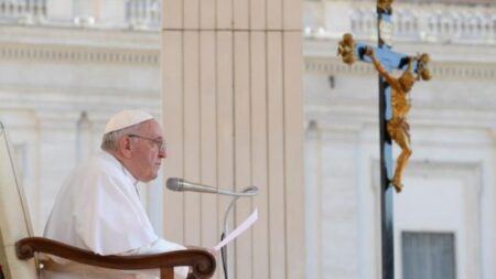 Папа Римський назвав війни, як в Україні, «злочином проти Бога і людства»