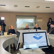 Представники ВРЦіРО відвідали українських дітей у педіатричній лікарні Ватикану