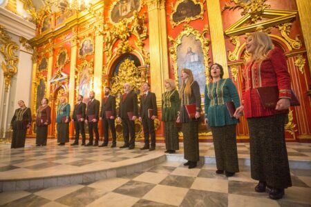 «Щедрик» у виконанні ансамблю солістів «Благовість»