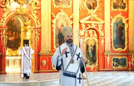 Єпископ Команський Михаїл: У Хрещенні Бог відкрив, що Він ставиться до нас з любов’ю, як Батько
