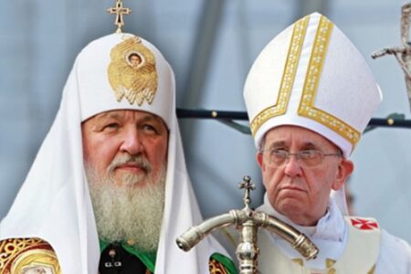 Папа Римський не буде зустрічатися з патріархом Кірілом під час війни