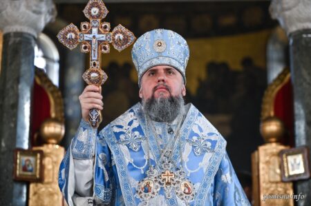 Предстоятель благословив посилену молитву в річницю російського вторгнення