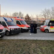 УПЦ США придбала для України ще чотири карети швидкої допомоги