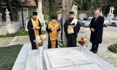 Вселенський патріарх Варфоломій звершив заупокійне Богослужіння в пам’ять приснопам’ятного старця на цвинтарі святителя Ігнатія Халкидонського
