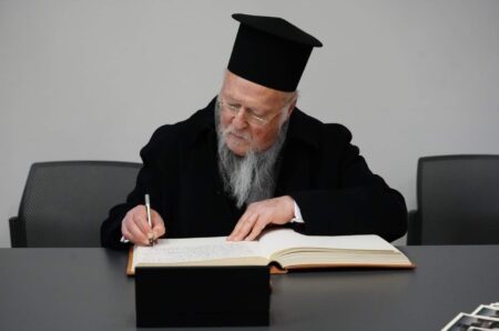 Патріарх Константинопольський Варфоломій направив делегацію до Генерального консульства Греції у зв’язку зі святом країни