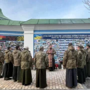 Капелани вшанували пам'ять загиблих героїв у День українського Добровольця на Михайлівській площі в Києві