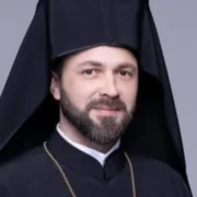 "Єпископ Михаїл закликає вірян не втрачати надію та нести свій хрест" - Звершення Божественної Літургії у столичному храмі з урочистим подіями та проповіддю єпископа Команського
