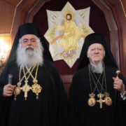Українська церква, якщо вона справді українська - повинна служити Богу та народу, а не служити ворогам України