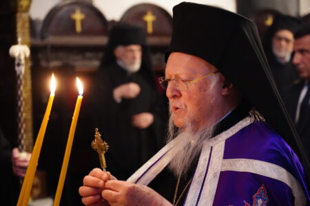 Вселенський Патріарх Варфоломій очолив Хрестопоклонну Божественну Літургію на Фанарі в неділю паломництва до Хреста
