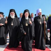Вселенський патріарх Варфоломій молиться за загиблих та поранених у трагічній залізничній аварії в Греції