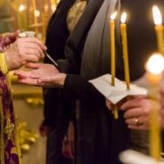 "Таїнство зцілення душі та тіла: розкриття сутності Соборування"